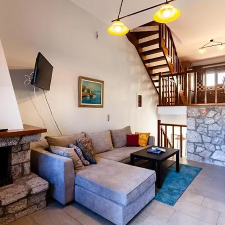 Βίλα Stone Dukes Parálion Ástros